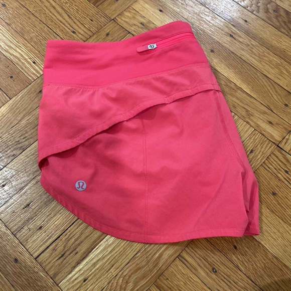 Lululemon mid rise pink short size 8 - Picture 6 of 7
